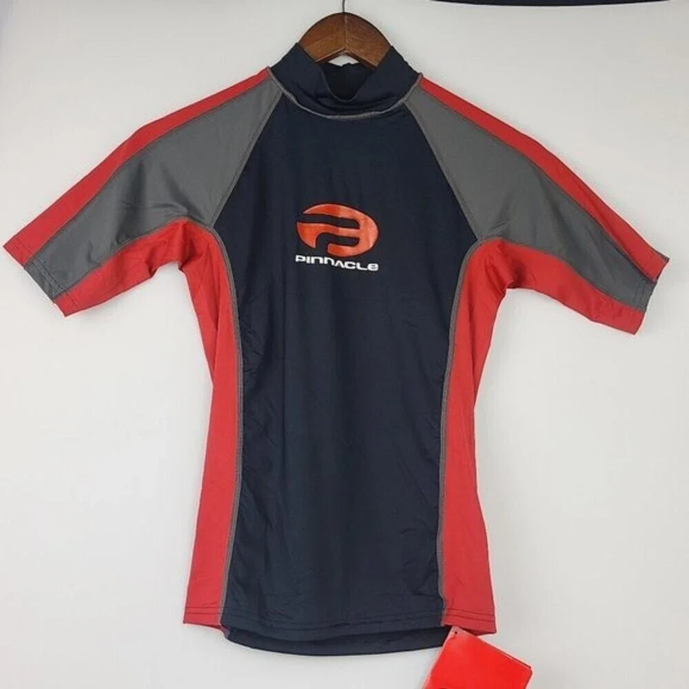 Pinnacle Men's Boy's Shorts Sleeve Rash Guard Size S NWT
